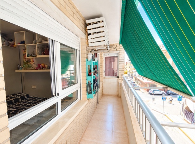Återförsäljning - Lägenhet - Torrevieja - Torrevieja Centro