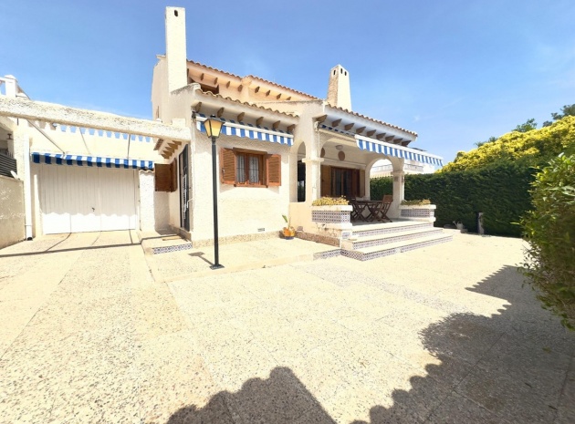 Återförsäljning - Villa - Orihuela - Cabo Roig