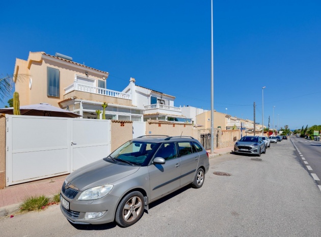 Återförsäljning - Villa - Orihuela Costa - Lomas de Don Juan