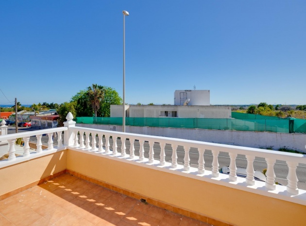 Återförsäljning - Villa - Orihuela Costa - Lomas de Don Juan