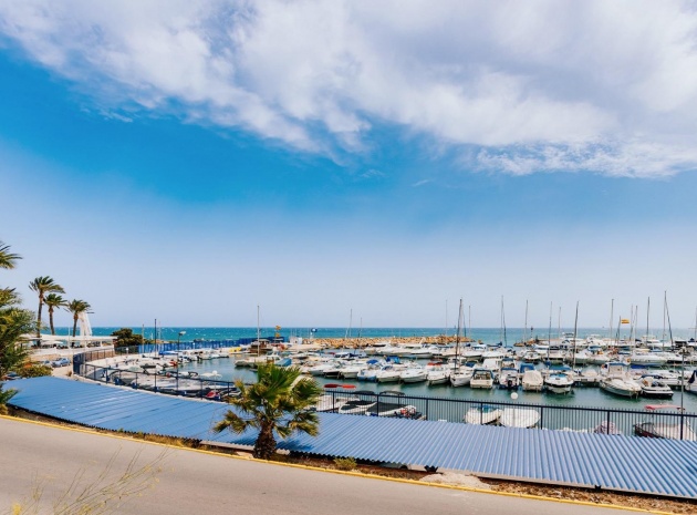 Återförsäljning - Villa - Orihuela Costa - Lomas de Don Juan