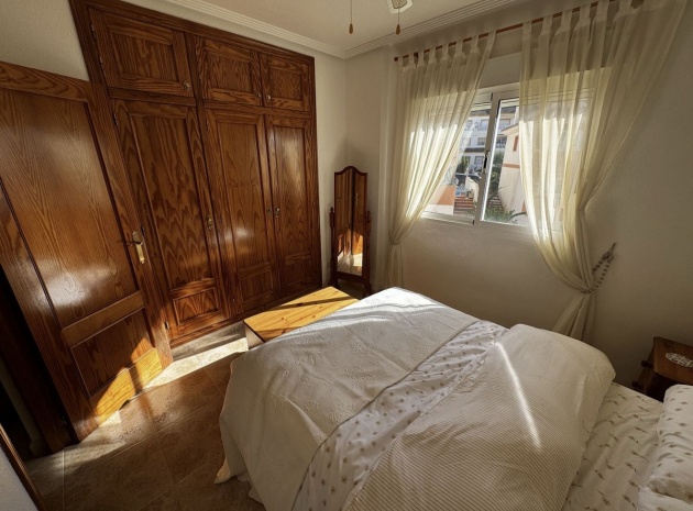 Resale - Apartment - Orihuela - Villamartin