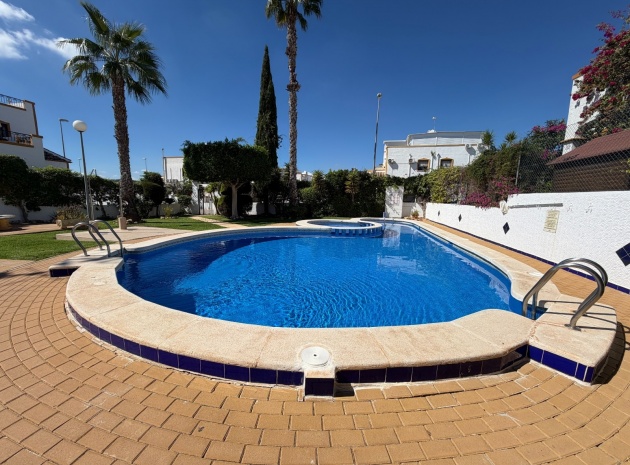 Wiederverkauf - Villa - Los Montesinos - entre naranjos