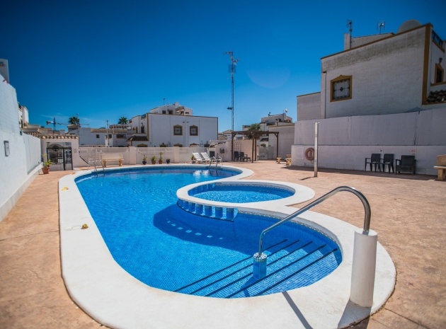 Wederverkoop - Villa - Los Montesinos - entre naranjos