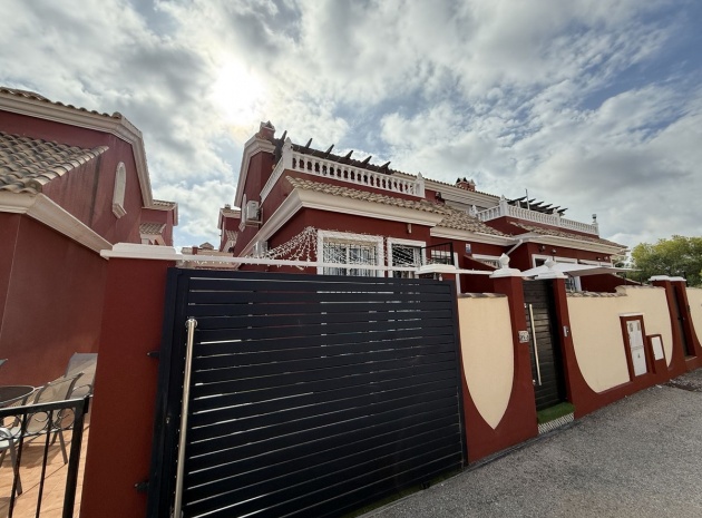 Wiederverkauf - Villa - Orihuela - Villamartin