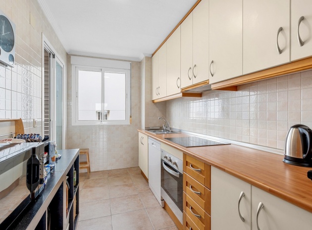 Återförsäljning - Lägenhet - Torrevieja - Torrevieja Centro