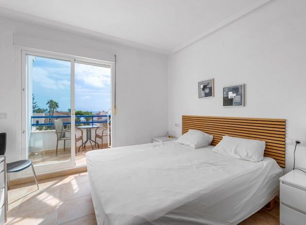 Återförsäljning - Lägenhet - Torrevieja - Torrevieja Centro