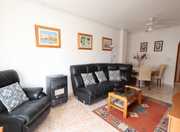Resale - Villa - Orihuela - La Zenia