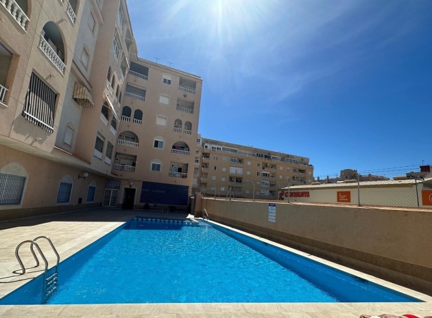 Återförsäljning - Lägenhet - Torrevieja - Torrevieja Centro
