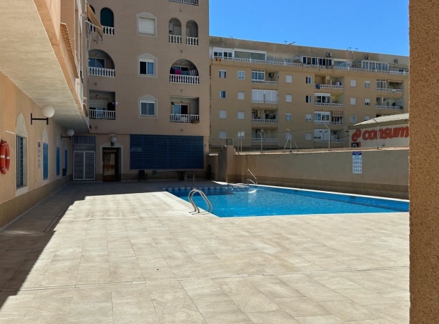 Återförsäljning - Lägenhet - Torrevieja - Torrevieja Centro