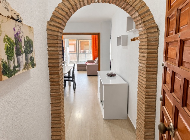 Resale - Apartment - Torrevieja - Torrevieja Centro