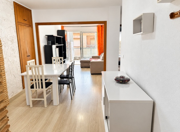 Resale - Apartment - Torrevieja - Torrevieja Centro