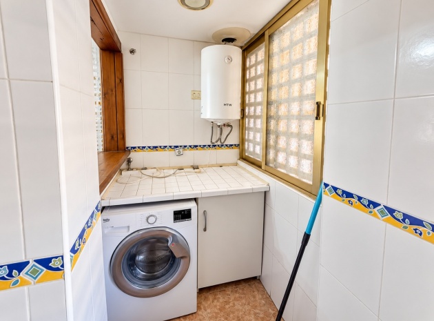 Resale - Apartment - Torrevieja - Torrevieja Centro