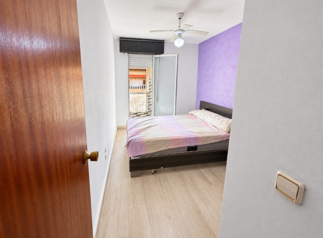 Resale - Apartment - Torrevieja - Torrevieja Centro