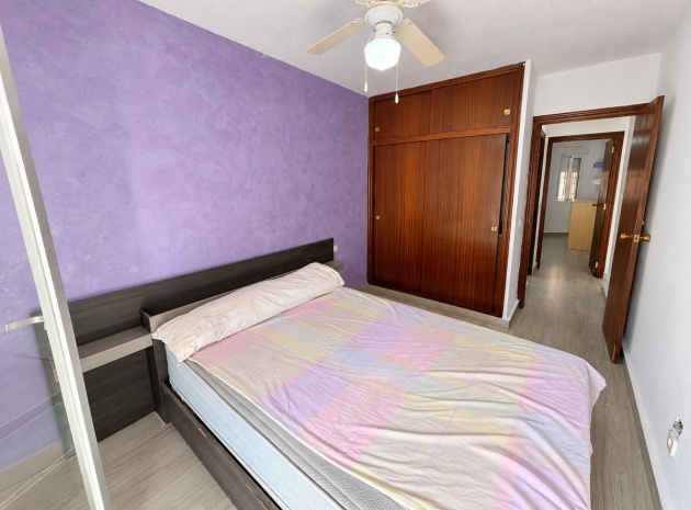 Resale - Apartment - Torrevieja - Torrevieja Centro