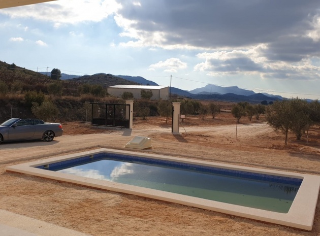 Återförsäljning - Villa - Pinoso - Pinoso Centro