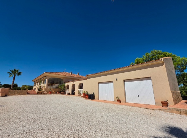 Wiederverkauf - Villa - Pinoso - Pinoso Centro