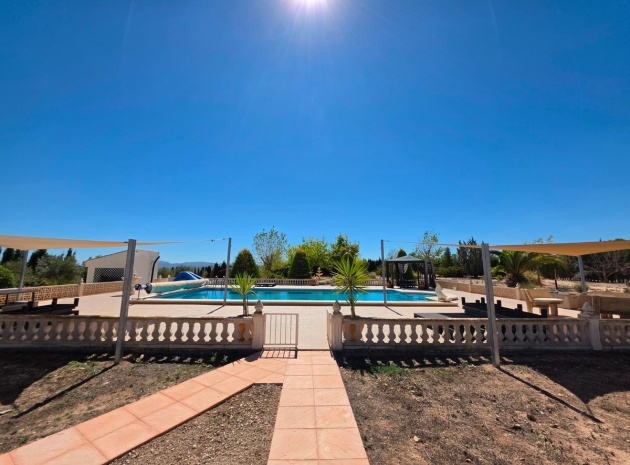 Wiederverkauf - Villa - Pinoso - Pinoso Centro
