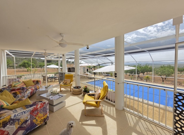 Återförsäljning - Villa - Pinoso - Pinoso Centro
