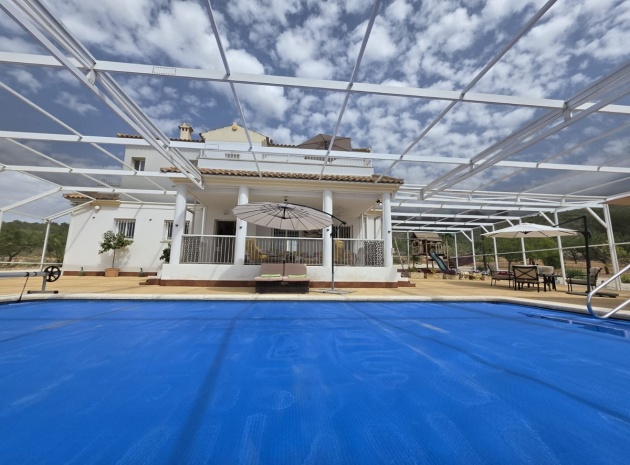 Återförsäljning - Villa - Pinoso - Pinoso Centro