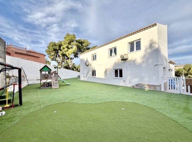 Wiederverkauf - Villa - Orihuela - Villamartin