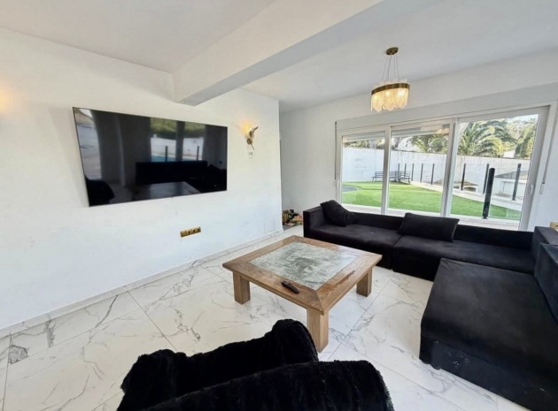 Wiederverkauf - Villa - Orihuela - Villamartin