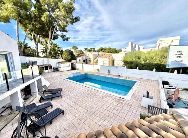 Wiederverkauf - Villa - Orihuela - Villamartin