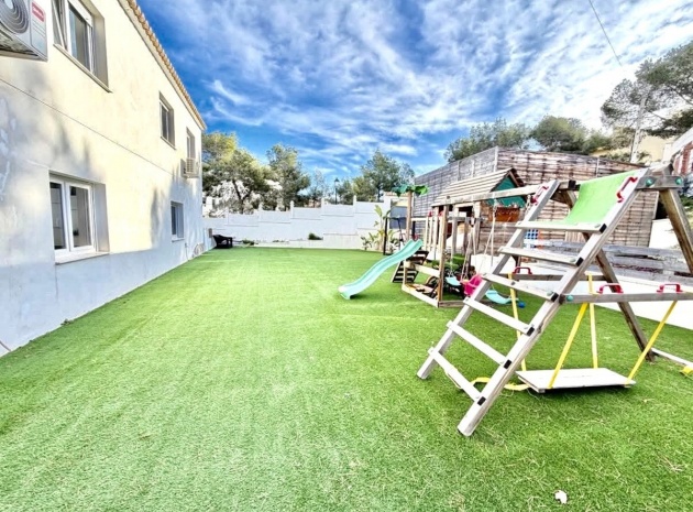 Wiederverkauf - Villa - Orihuela - Villamartin