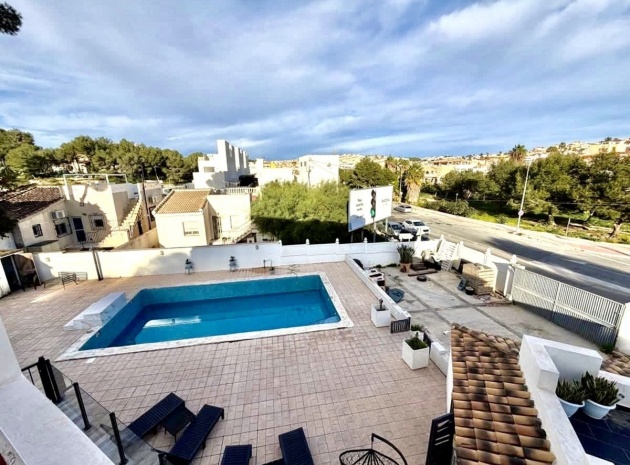 Wiederverkauf - Villa - Orihuela - Villamartin