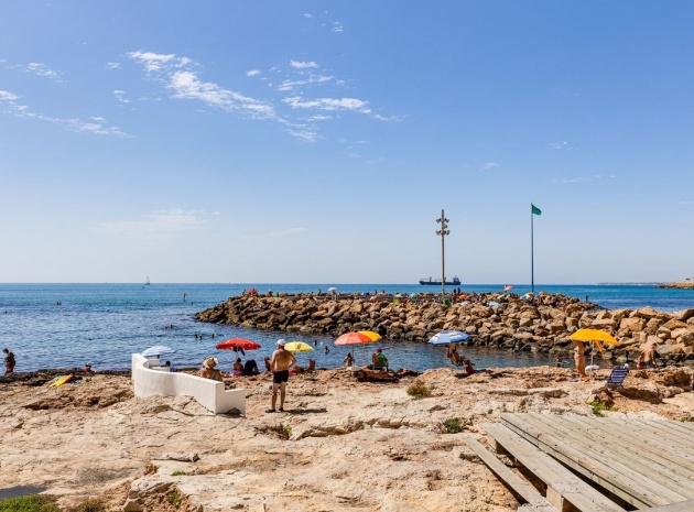 Återförsäljning - Lägenhet - Torrevieja - Torrevieja Centro