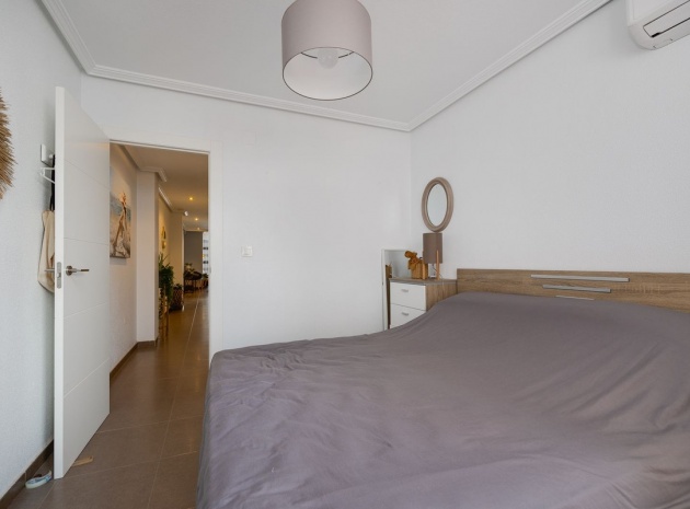 Återförsäljning - Lägenhet - Torrevieja - Torrevieja Centro
