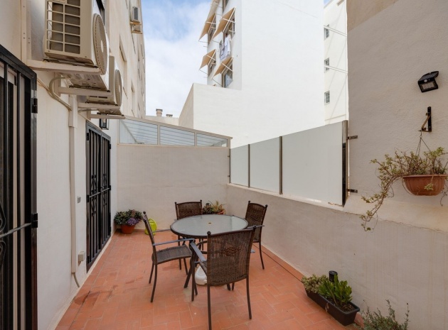 Återförsäljning - Lägenhet - Torrevieja - Torrevieja Centro