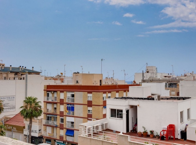 Återförsäljning - Lägenhet - Torrevieja - Torrevieja Centro