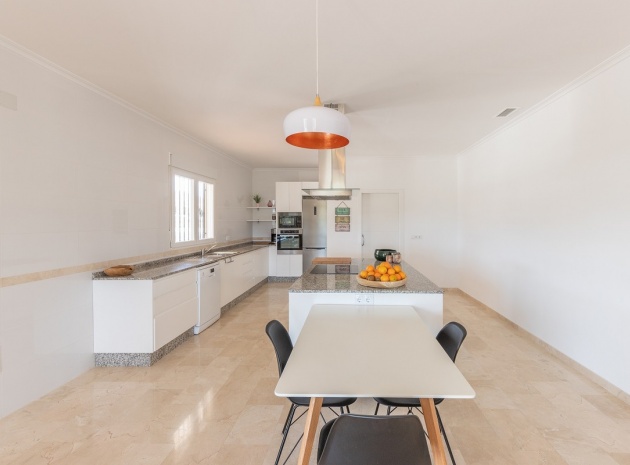 Wiederverkauf - Villa - La Romana - La Romana Centro