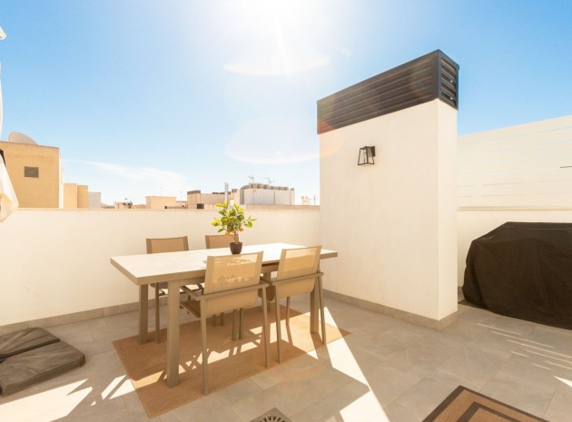 Återförsäljning - Lägenhet - Torrevieja - Torrevieja Centro