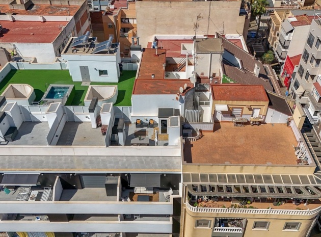 Återförsäljning - Lägenhet - Torrevieja - Torrevieja Centro