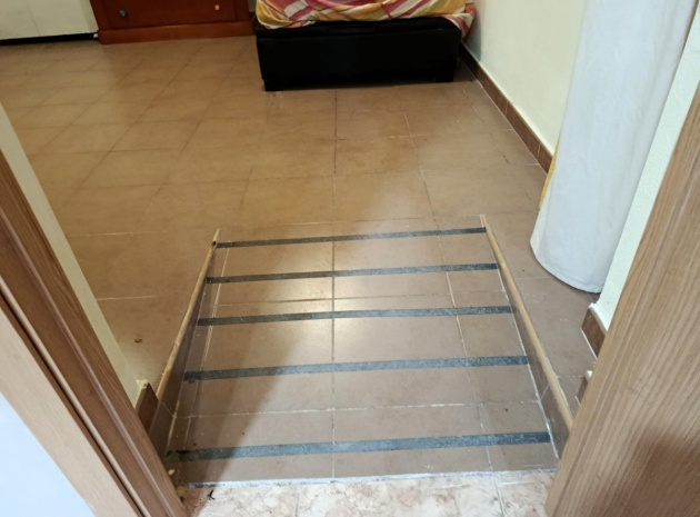 Wiederverkauf - Villa - Elche - Elche Centro