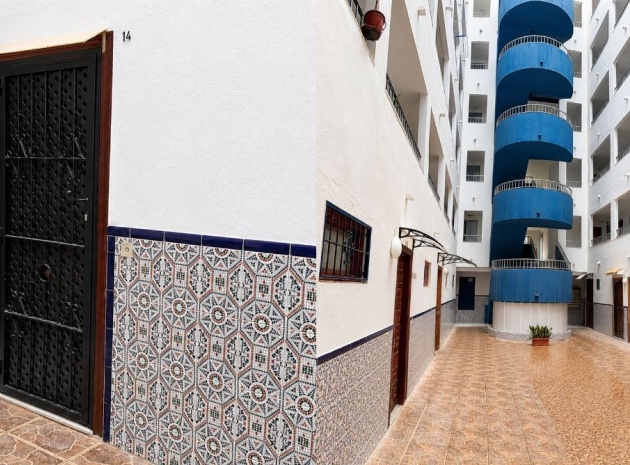 Wiederverkauf - Wohnung - Torrevieja - Torrevieja Centro