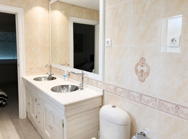 Återförsäljning - Villa - Orihuela - Orihuela Centro