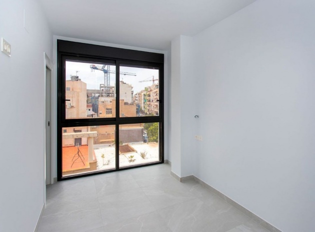 Återförsäljning - Lägenhet - Torrevieja - Torrevieja Centro