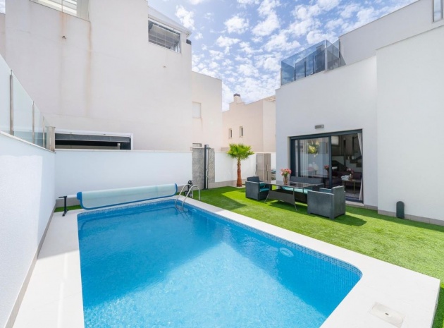 Återförsäljning - Villa - Torrevieja - Torrevieja Centro