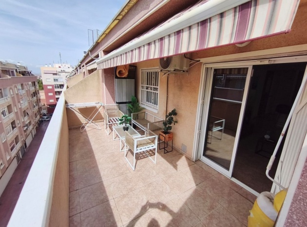 Återförsäljning - Lägenhet - Torrevieja - Torrevieja Centro
