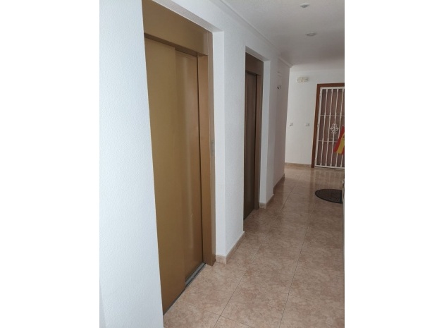 Återförsäljning - Lägenhet - Torrevieja - Torrevieja Centro