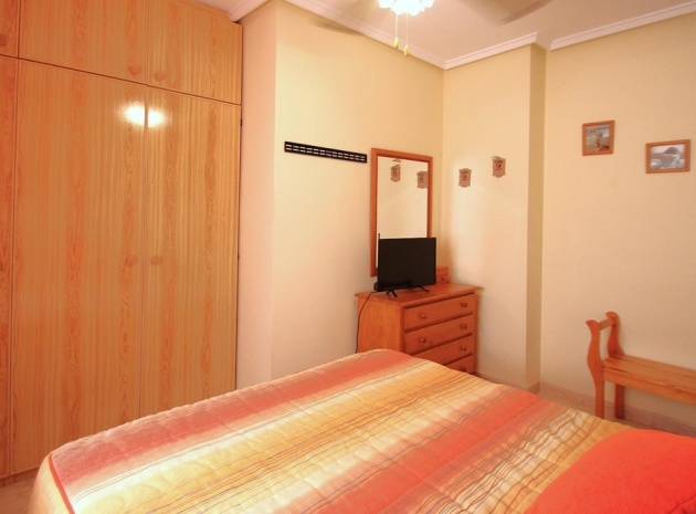 Återförsäljning - Lägenhet - Torrevieja - Torrevieja Centro