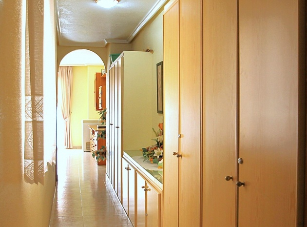 Återförsäljning - Lägenhet - Torrevieja - Torrevieja Centro