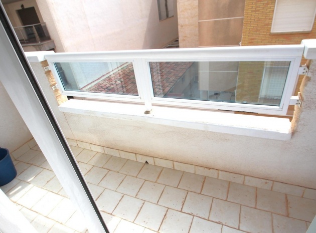 Återförsäljning - Lägenhet - Torrevieja - Torrevieja Centro