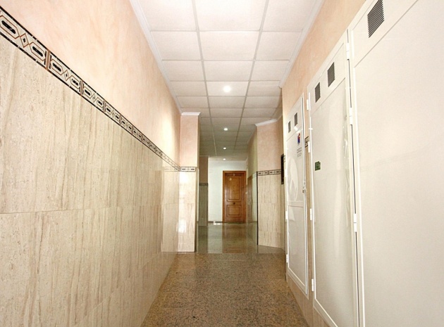 Återförsäljning - Lägenhet - Torrevieja - Torrevieja Centro
