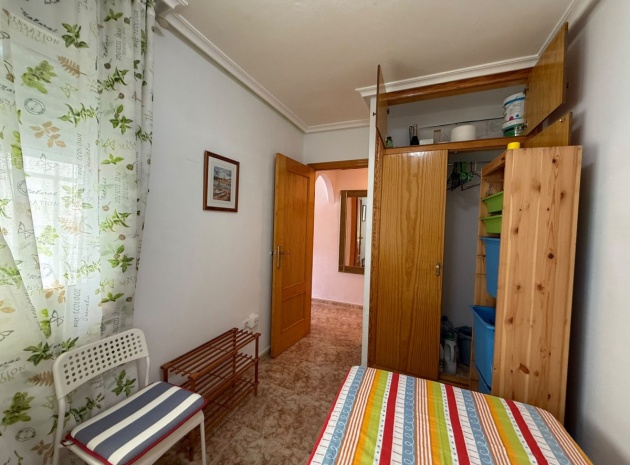 Resale - Apartment - Torrevieja - Playa De Los Locos