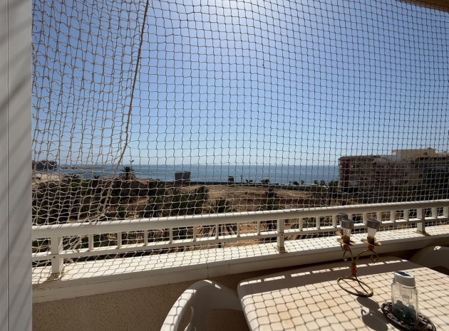 Resale - Apartment - Torrevieja - Playa De Los Locos