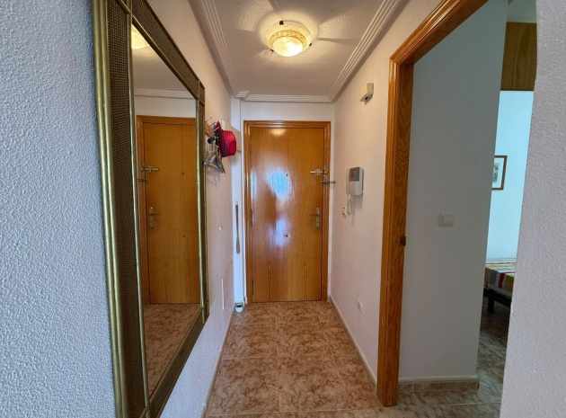 Resale - Apartment - Torrevieja - Playa De Los Locos